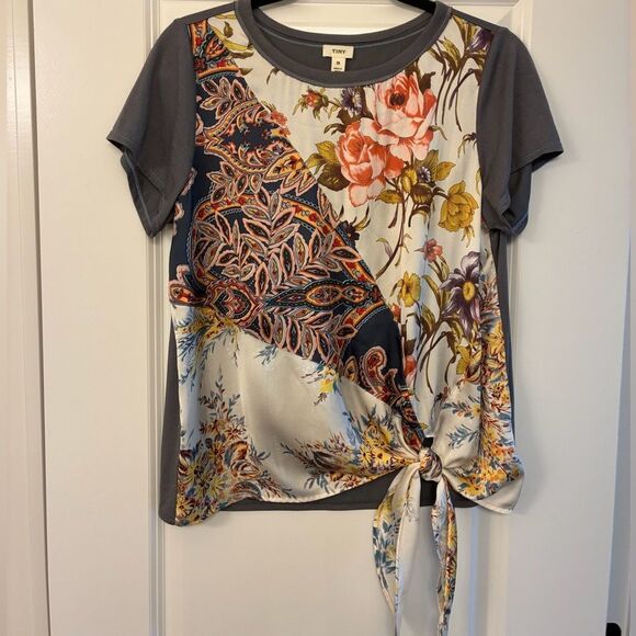 ANTHROPOLOGIE TINY Short Sleeve Jodi Floral Front Tie Blouse Gray Women’s Small - Picture 2 of 6